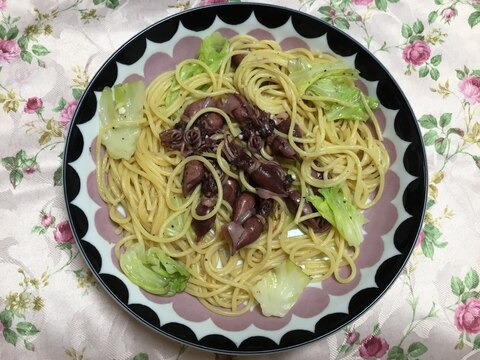 ホタルイカと春キャベツのペペロンチーノパスタ